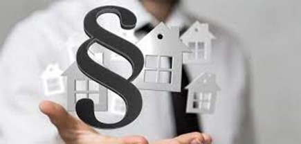 Symbolbild mit Paragraphenzeichen